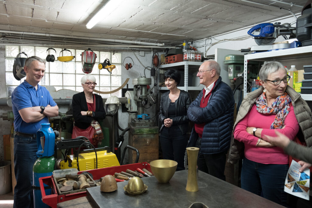JEMA 2018 Visite du maire d'Antony de l'atelier d'Emmanuel Dhellin, artisan du métal