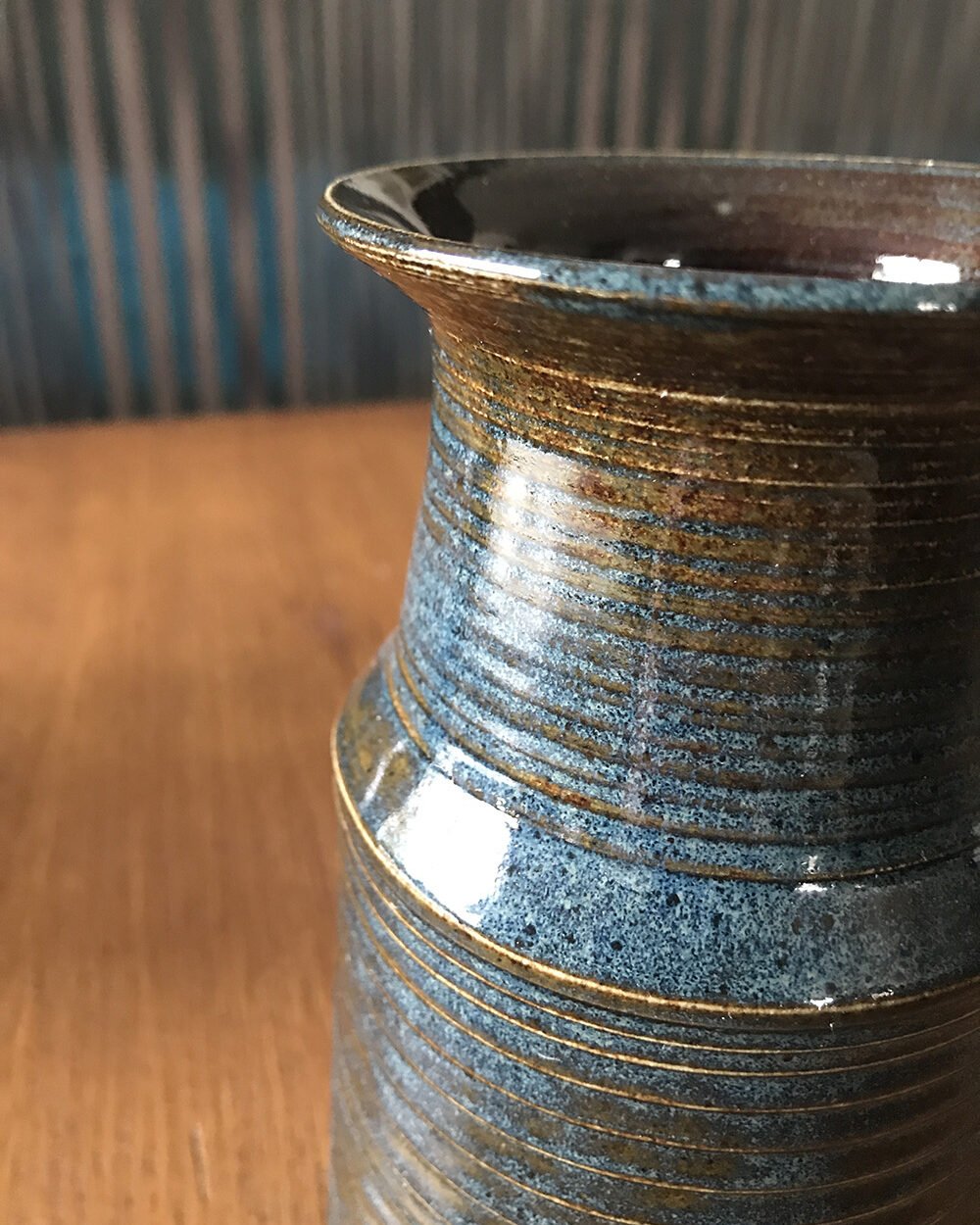 Vase en grès bleuté - un P'Tit Pot- Création Rachel Hovhanessian