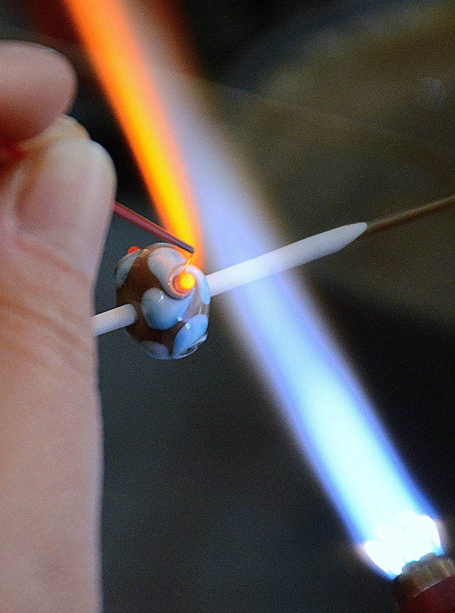 fabrication du perle en verre au chalumeau Diatomée Paris 14